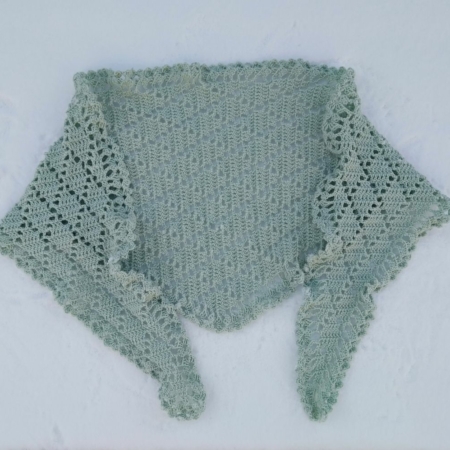 mini chale en crochet en laine atelier du mont miroir